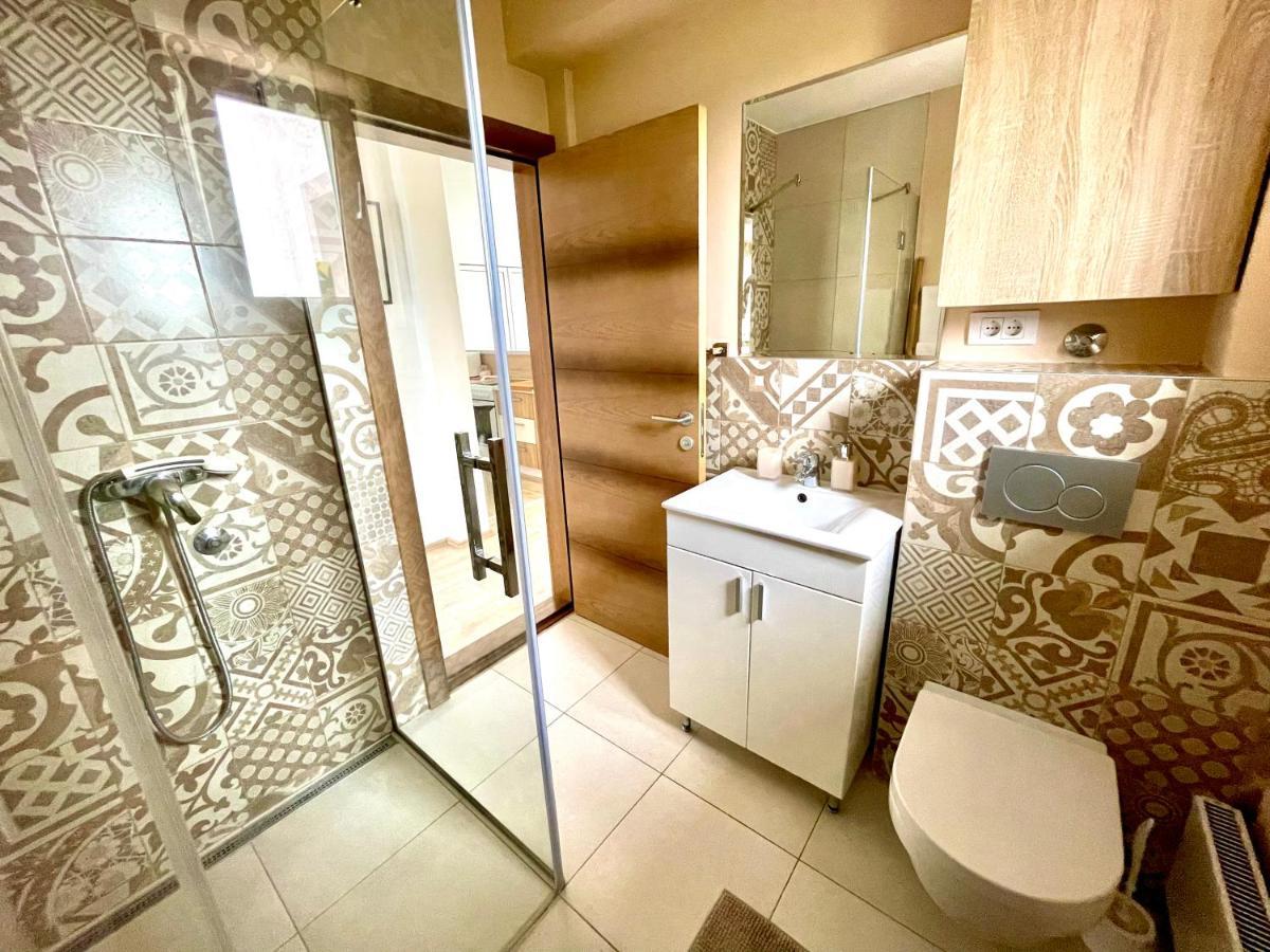 Cozy Apartments In Belgrade, Cukarica, Zeleznik, Free Parking And Wifi Exterior photo