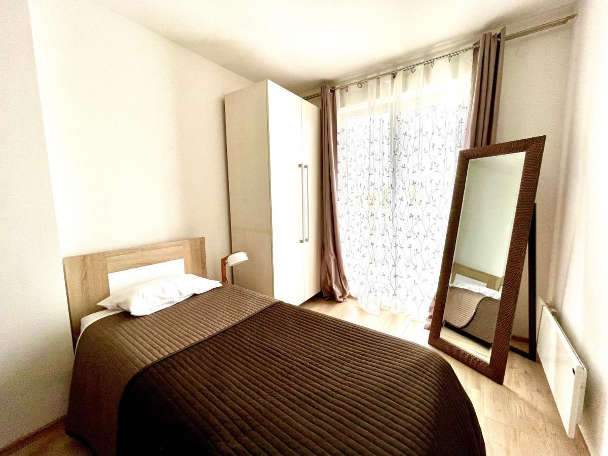 Cozy Apartments In Belgrade, Cukarica, Zeleznik, Free Parking And Wifi Exterior photo