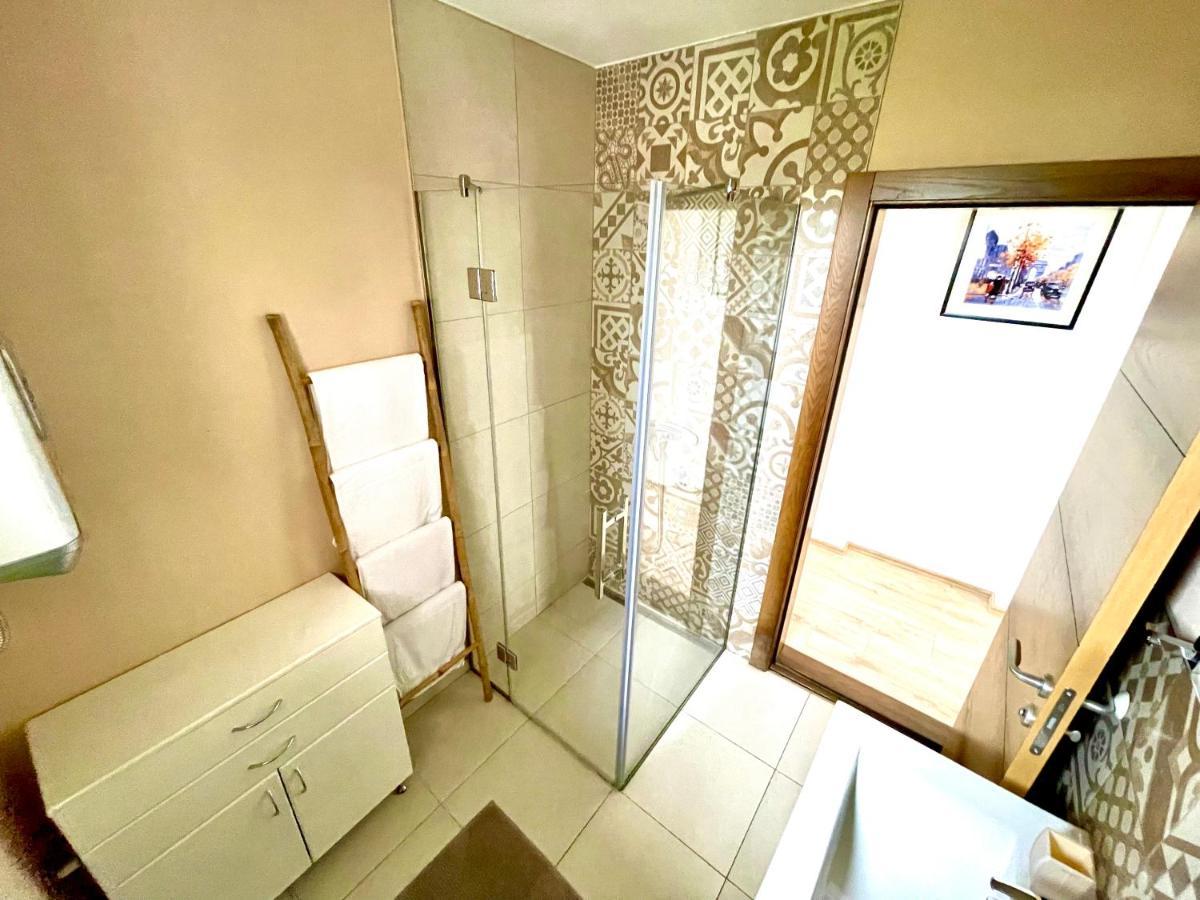Cozy Apartments In Belgrade, Cukarica, Zeleznik, Free Parking And Wifi Exterior photo