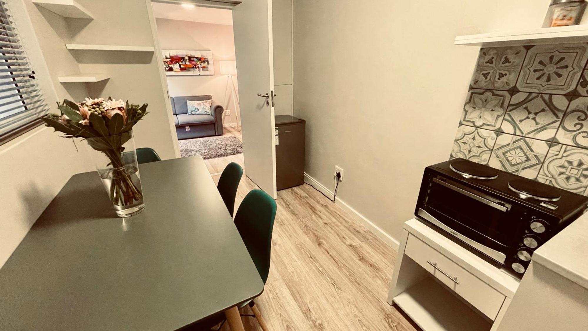 Cozy Apartments In Belgrade, Cukarica, Zeleznik, Free Parking And Wifi Room photo
